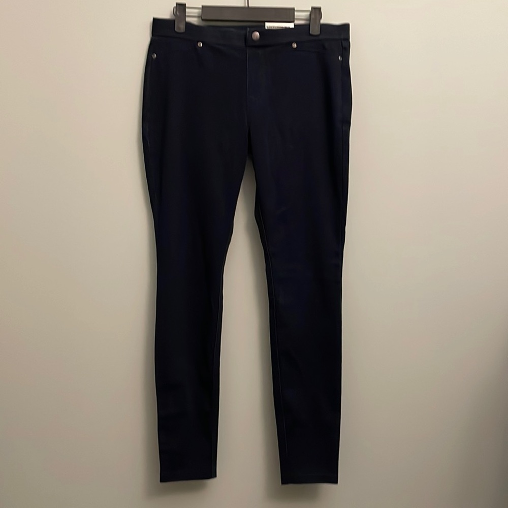Hue jeggings NWT size Lg